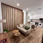 Aires De - Spacious 2-bedroom Valence